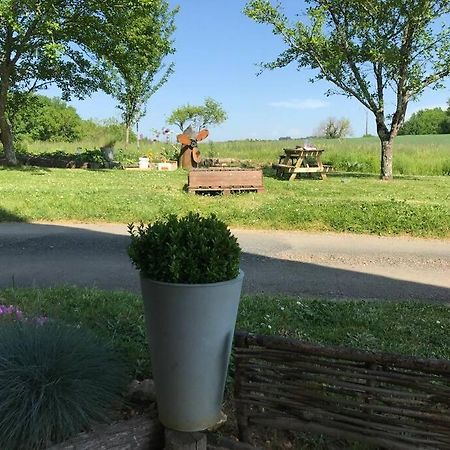 « Le Vieux Hangar » Gite A La Ferme Le Buisson-de-Cadouin Buitenkant foto