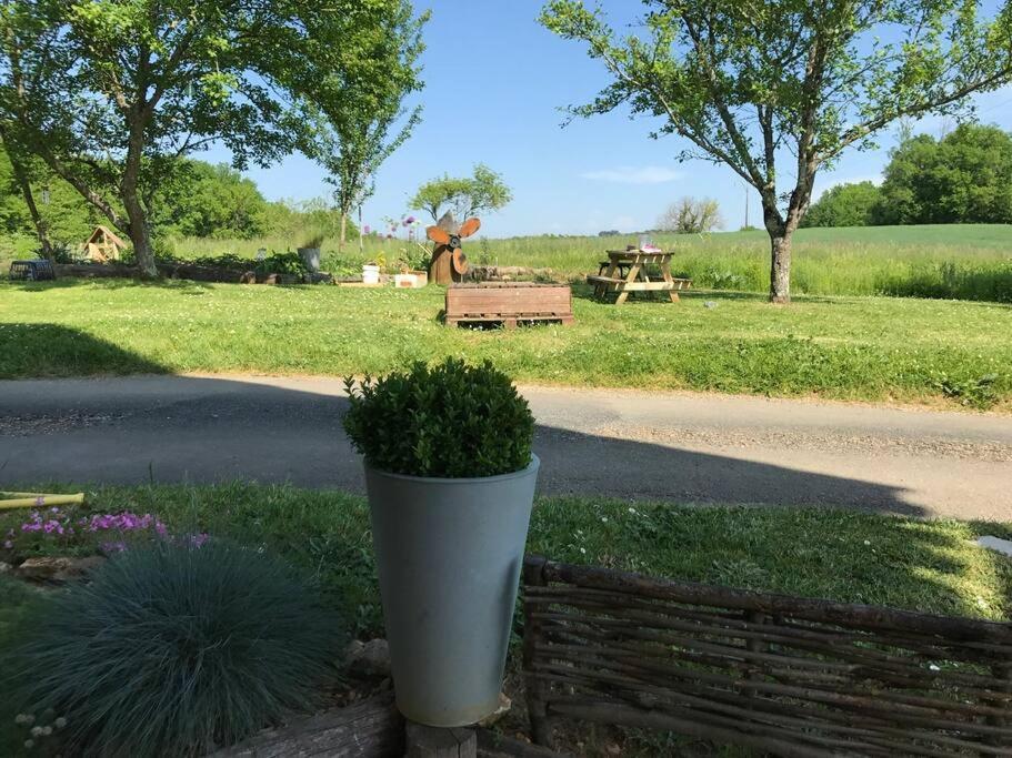 « Le Vieux Hangar » Gite A La Ferme Le Buisson-de-Cadouin Buitenkant foto
